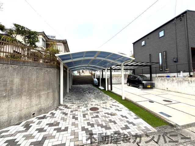 フレンズタウン石風呂　松山市石風呂町の中古のおうちのエントランス