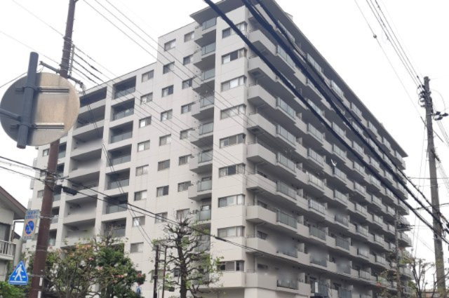 アリオⅡの外観|伊丹駅徒歩１分の好立地