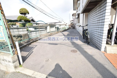 【駐車場】 | ロイヤルハイツ