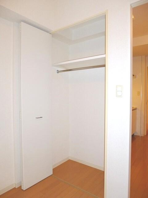 ParkCube上野の収納|高さ幅奥行あるクローゼットです