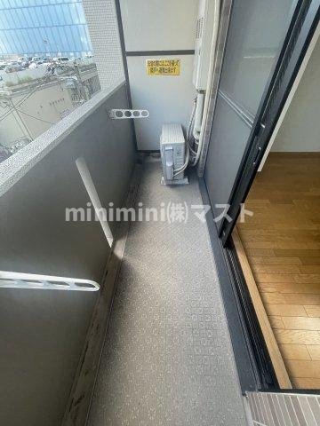 TATディナスティ西本町のバルコニー