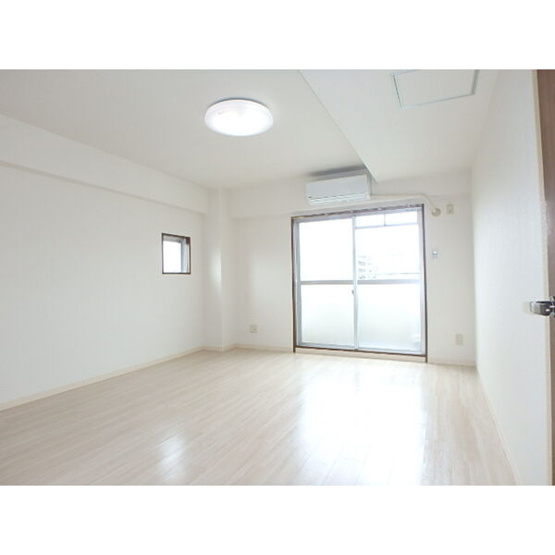 【居間・リビング】小菅木町ビル