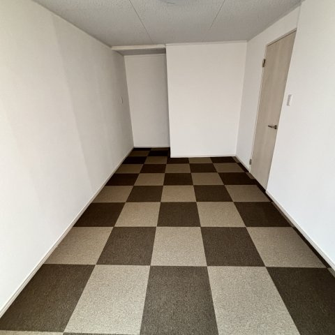 中島町3丁目アパートのロビー