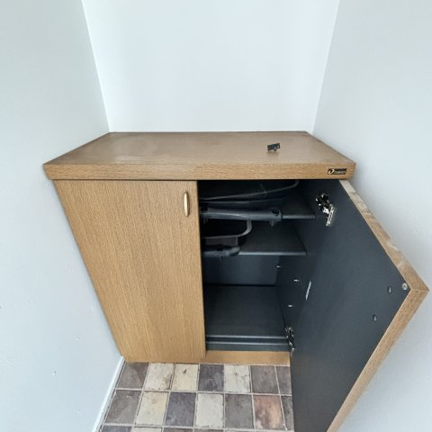 中島町3丁目アパートの玄関