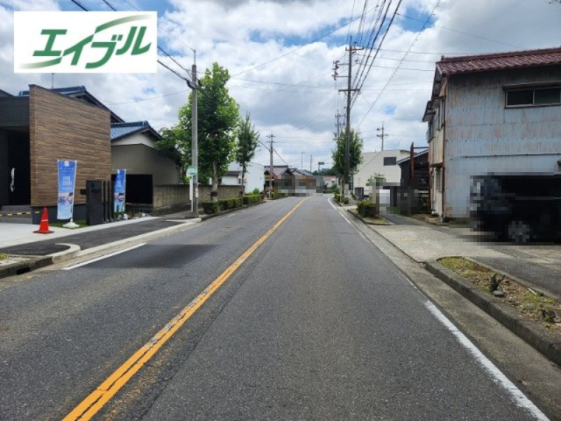 小牧市久保一色南１丁目　売地　A区画の前面道路含む現地写真