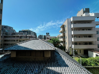 【展望】 | 陽当たりはもちろん、前面建物と距離があるので眺望も良好です。