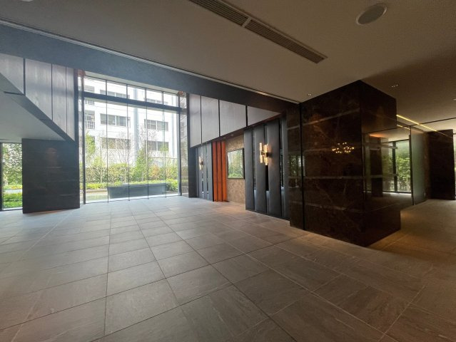 ザ・ファインタワー大阪肥後橋 BRAVI不動産のロビー|清潔なロビーです