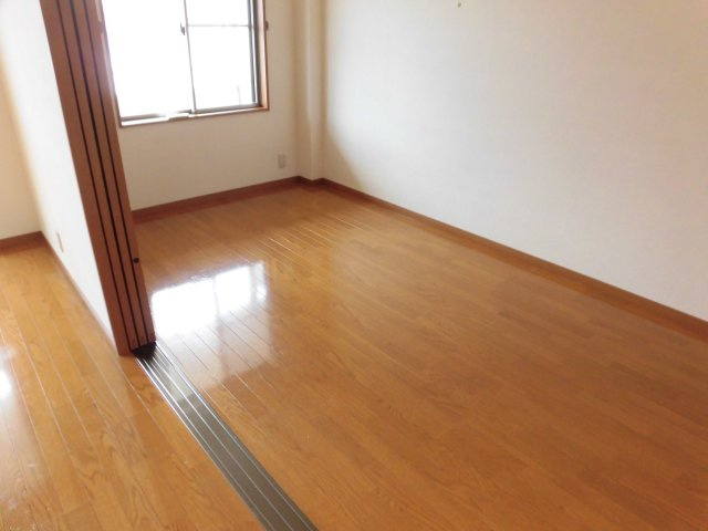 ヴァイスハイムの洋室