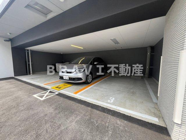 アプリーレ阿波座南の駐車場