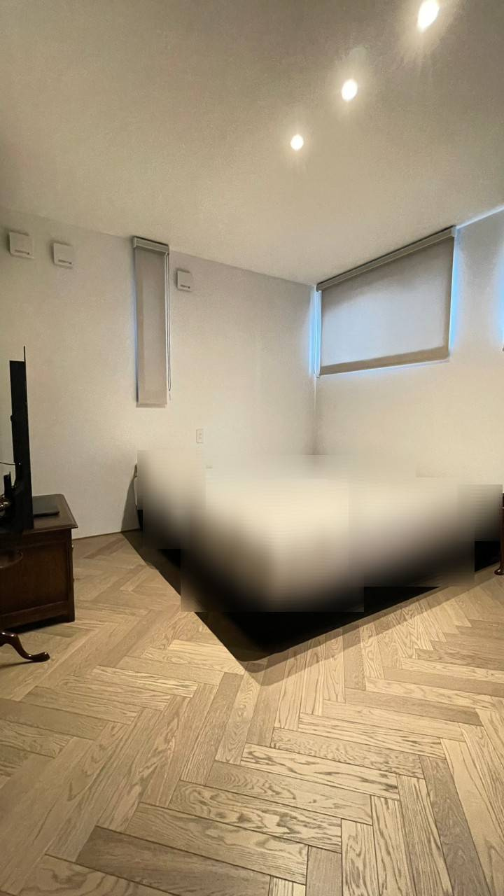 昆陽泉町3丁目の洋室