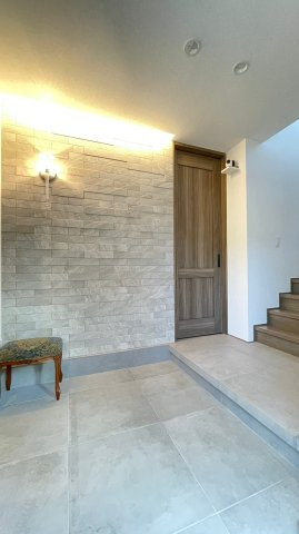 昆陽泉町3丁目の玄関