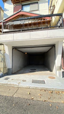 中区深阪4丁の駐車場
