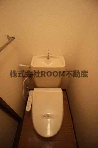 セジュールAYAのトイレ|落ち着いた色調のトイレです