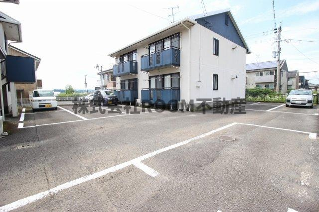 セジュールAYAの駐車場|ゆったりとしたリビングです