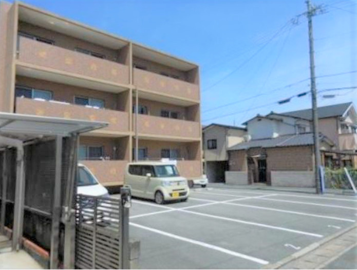 Lino24の駐車場