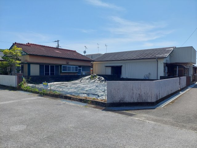 香南市赤岡町の外観|北東側から設営