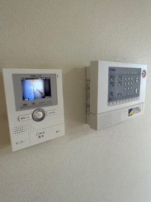 【セキュリティ】 | アネーロ枝大津 | モニター付インターホン