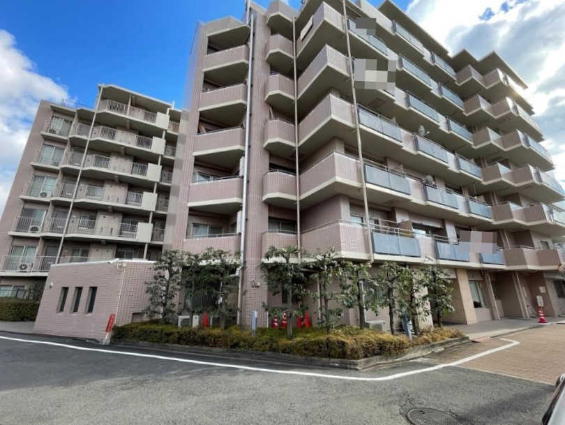 ■阪急『大宮』駅まで徒歩５分＆３沿線利用可能■専用庭付き３ＬＤＫ■ユニロイヤル四条大宮の外観