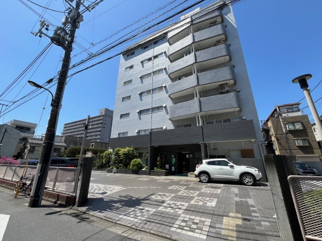 落合マンションの外観