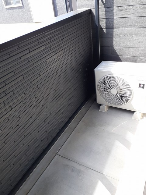 アンドゥトロワのバルコニー