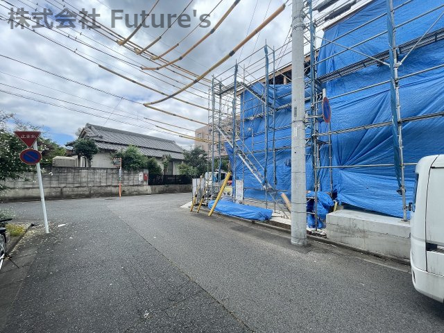 三郷市早稲田4丁目　新築戸建　全2棟　1号棟の前面道路含む現地写真|前面道路含む現地写真です。