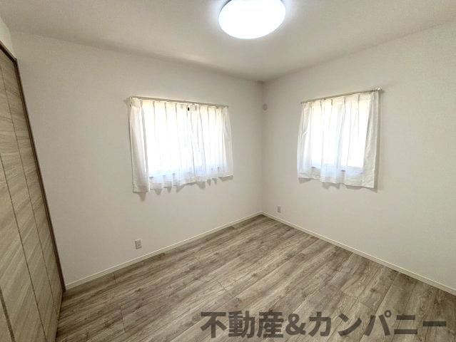 ディアタウン北斎院の洋室|コンパクトで使いやすい洋室です