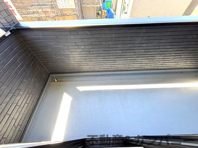 ディアタウン北斎院のバルコニー|バルコニーからの眺めを楽しみながら食事をしませんか