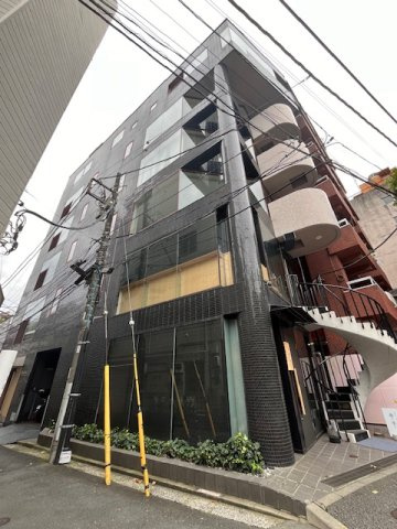西麻布来山ビルの外観
