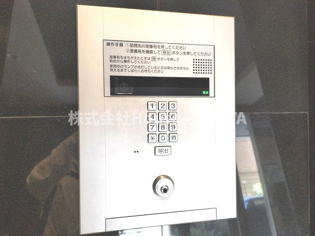 プレサンス三宮ディライトのエントランス