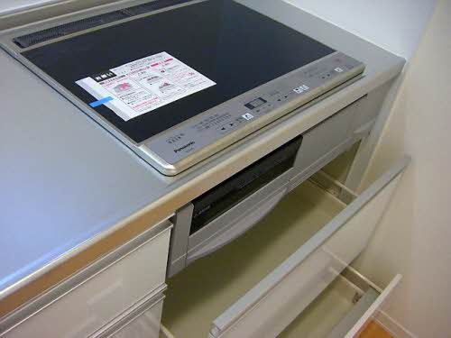 ル・サンティエ のキッチン|コンパクトなキッチンで掃除もラクラク