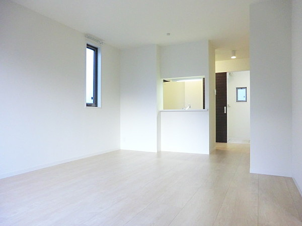 ル・サンティエ の居間・リビング|使いやすいリビングです