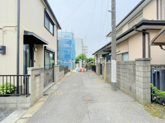 【前面道路含む現地写真】