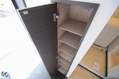  | レオネクスト稲嶺