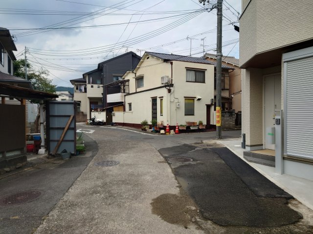 【前面道路含む現地写真】 | 山科区御陵久保町　築後未入居モデルハウス