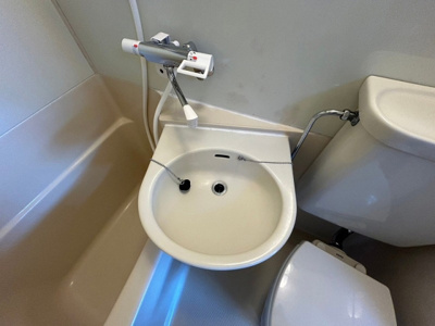 【洗面所】 | 河村レジデンス | 別号室の写真になります。現況優先。