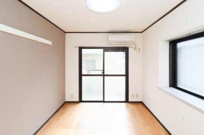 【居間・リビング】 | 西新南レジデンス | 別号室の写真になります。現況優先。