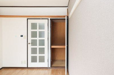 【収納】 | 西新南レジデンス | 別号室の写真になります。現況優先。