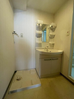 【洗面所】 | プリマヴェーラ | 別号室の写真になります。現況優先。