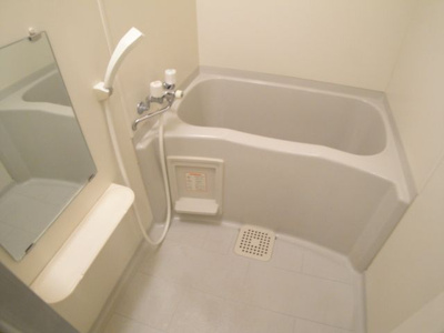 【浴室】 | プレミール鳥飼 | 別号室の写真になります。現況優先。