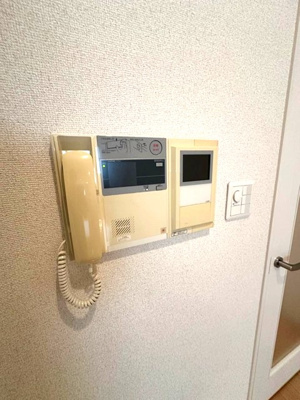 【セキュリティ】 | マ・シェリ | 防犯対策に有効なカメラ付きインターホン！突然の来客にもバッチリ対応できちゃいます☆