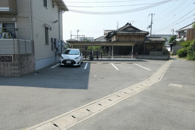 オーハマヴィラの駐車場