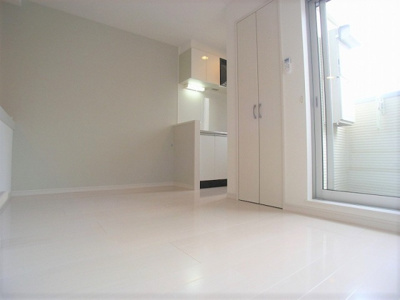 【居間・リビング】 | コンフォートベネフィスジオ箱崎 | 別号室の写真になります。現況優先。