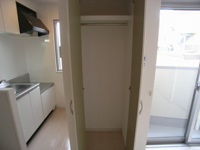 【収納】 | コンフォートベネフィスジオ箱崎 | 別号室の写真になります。現況優先。