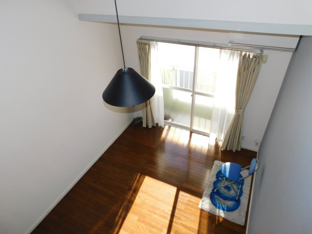 三鷹市深大寺３丁目のアパートの居間・リビング