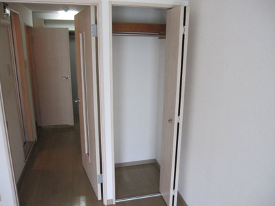 【収納】 | ラ・ベレッツァ浄水通り | 別号室の写真になります。現況優先。