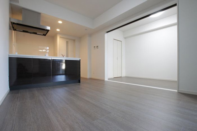 【洋室】 | Renoas HAKATA | 別号室の写真になります。現況優先。