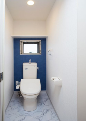 【トイレ】 | Renoas HAKATA | 別号室の写真になります。現況優先。