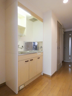 【キッチン】 | リブイン博多 | 別号室の写真になります。現況優先。