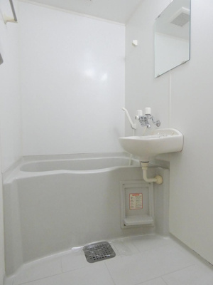 【浴室】 | リブイン博多 | 別号室の写真になります。現況優先。