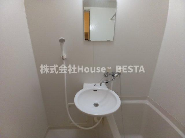 レオパレス兵庫駅南通りの独立洗面台